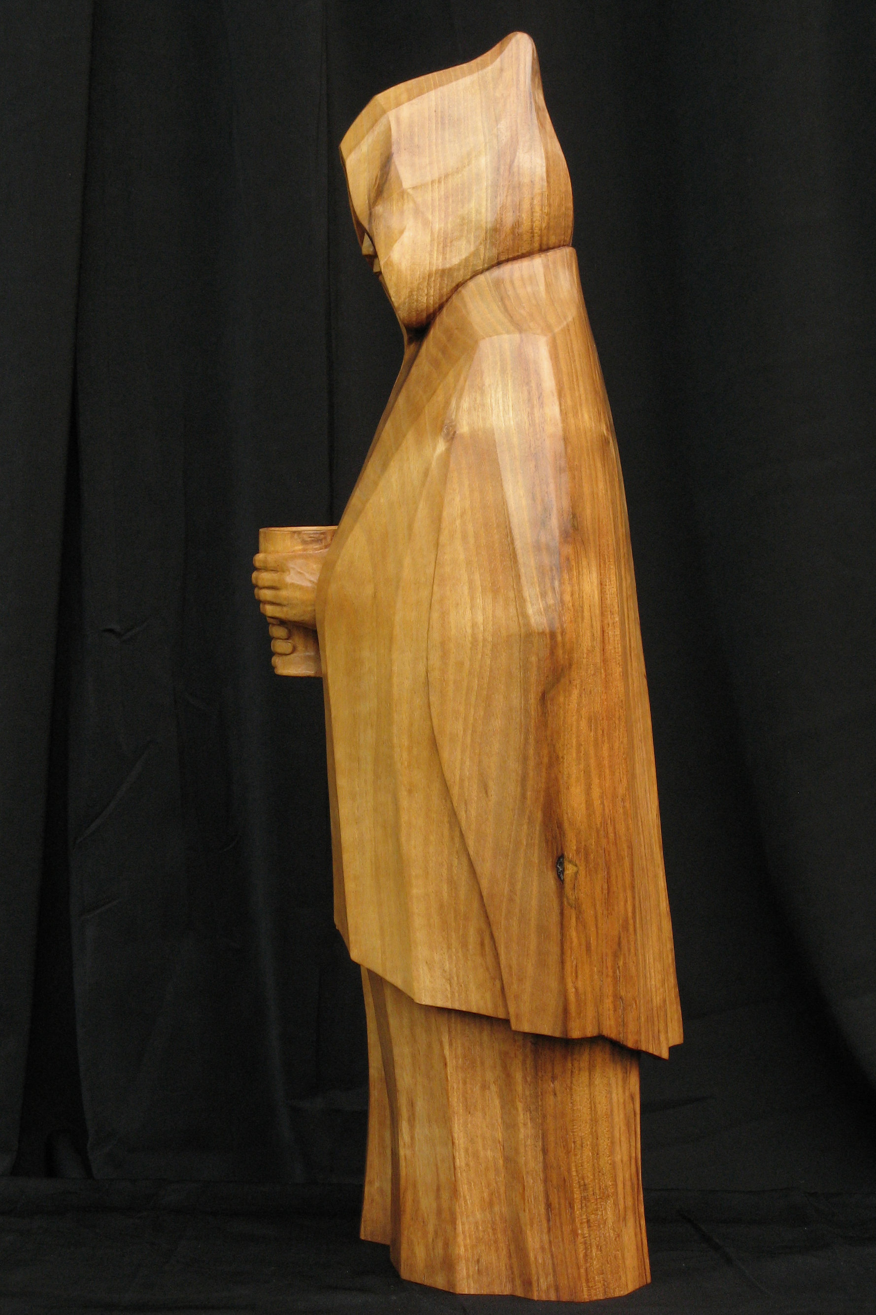Glastonbury Monk, beeld van hout, man, linkerzijkant